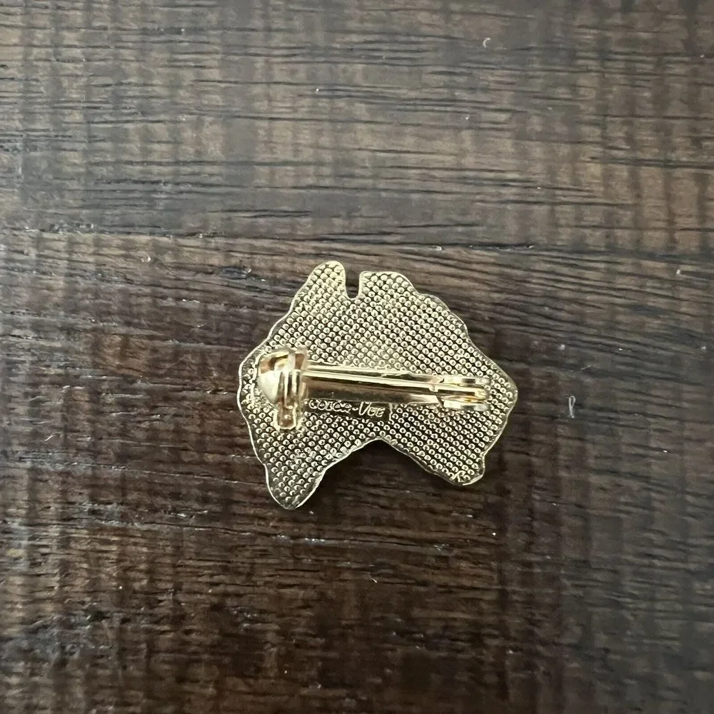 Vintage Australia 'Kangaroo'  Souvenir Hat‎ Lapel Vest  Pin